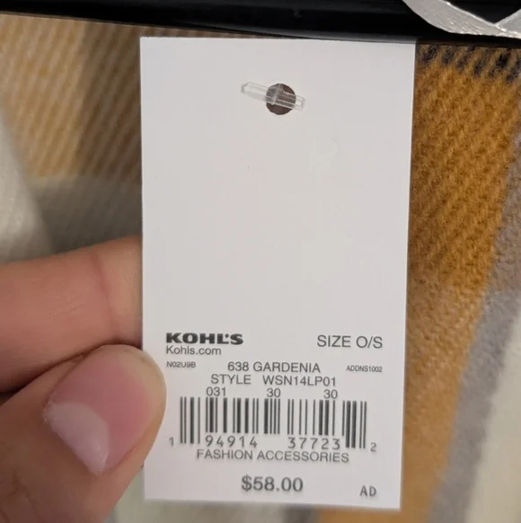 New With Tags Sonoma Plaid Fleece Wrap - Picture 4 of 5